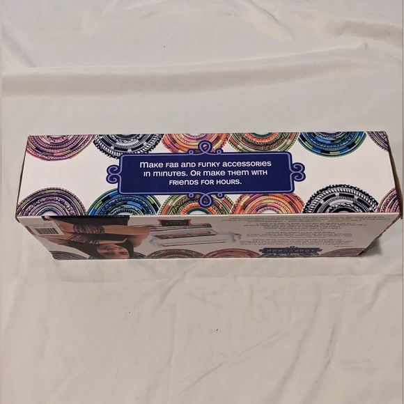 GUC  Loopdedoo Deluxe DIY Friendship Bracelet Maker Kit - Picture 3 of 7